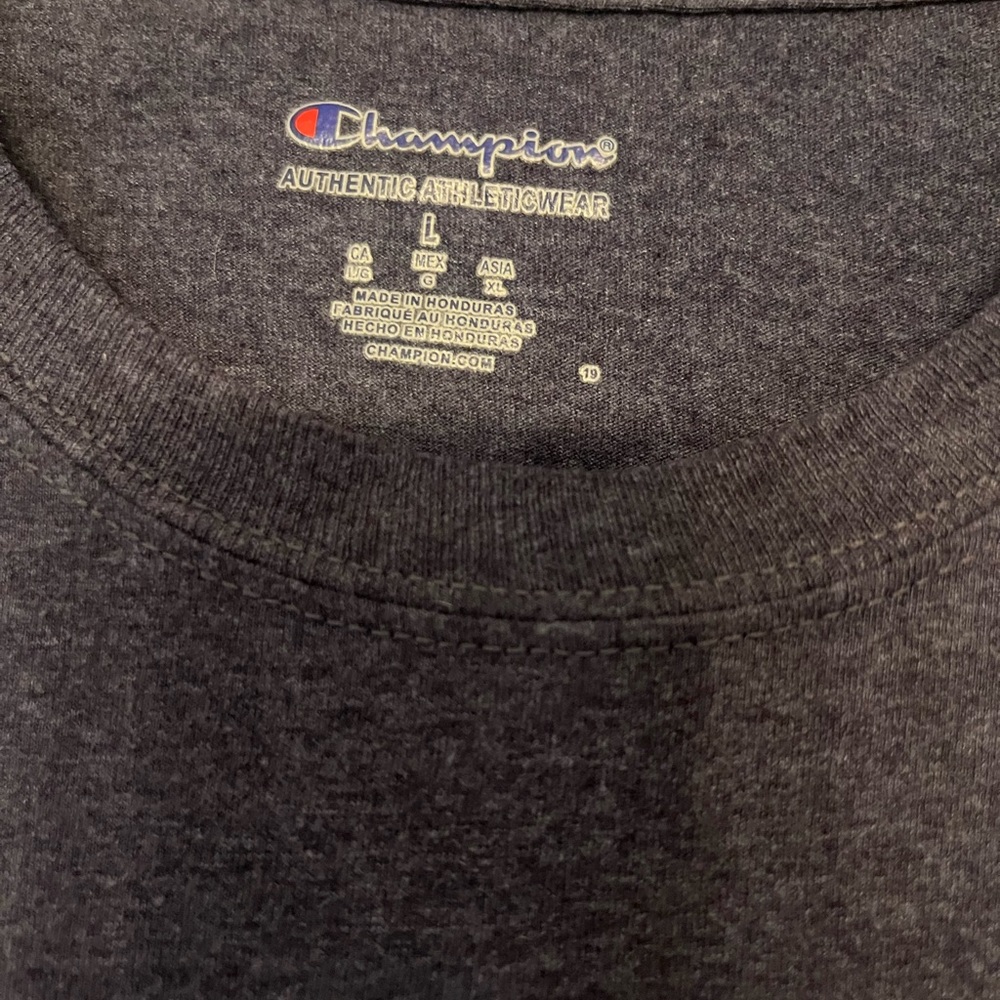 Villanova College Basketball Athletic Tee - Picture 3 of 4
